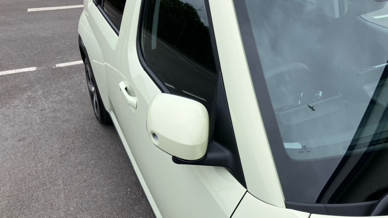 Hyundai INSTER 85kW 02 49kWh 5dr Auto Electric Hatchback